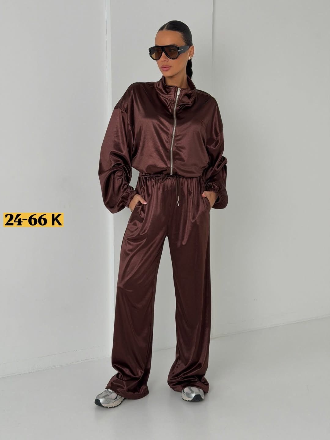 стильный костюм,женский костюм,костюм модный,одежда для женщин,костюм спортивный женский