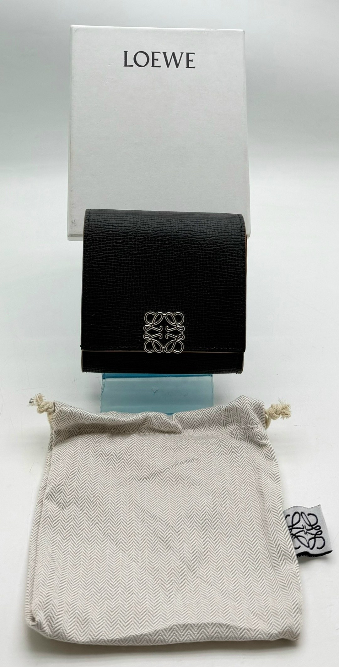 кошелек loewe,loewe ag,кошелек женский,компактный кошелек,бумажник