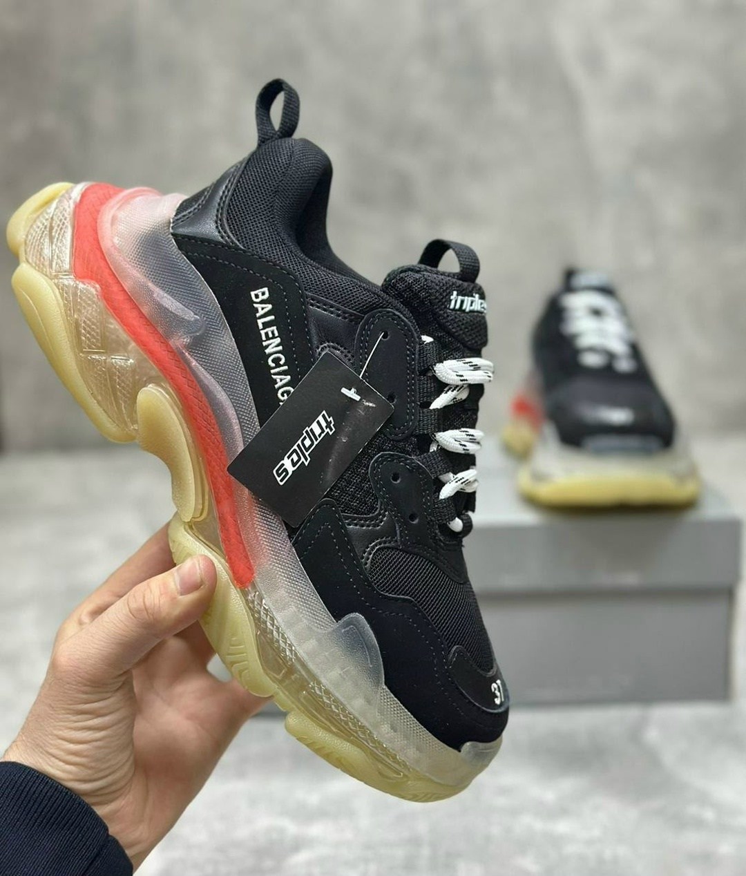 кроссовки баленсиага женские реплика,кроссовки balenciaga triple s,balenciaga triple s clear sole,кроссовки balenciaga triple s clear sole,женские кроссовки balenciaga