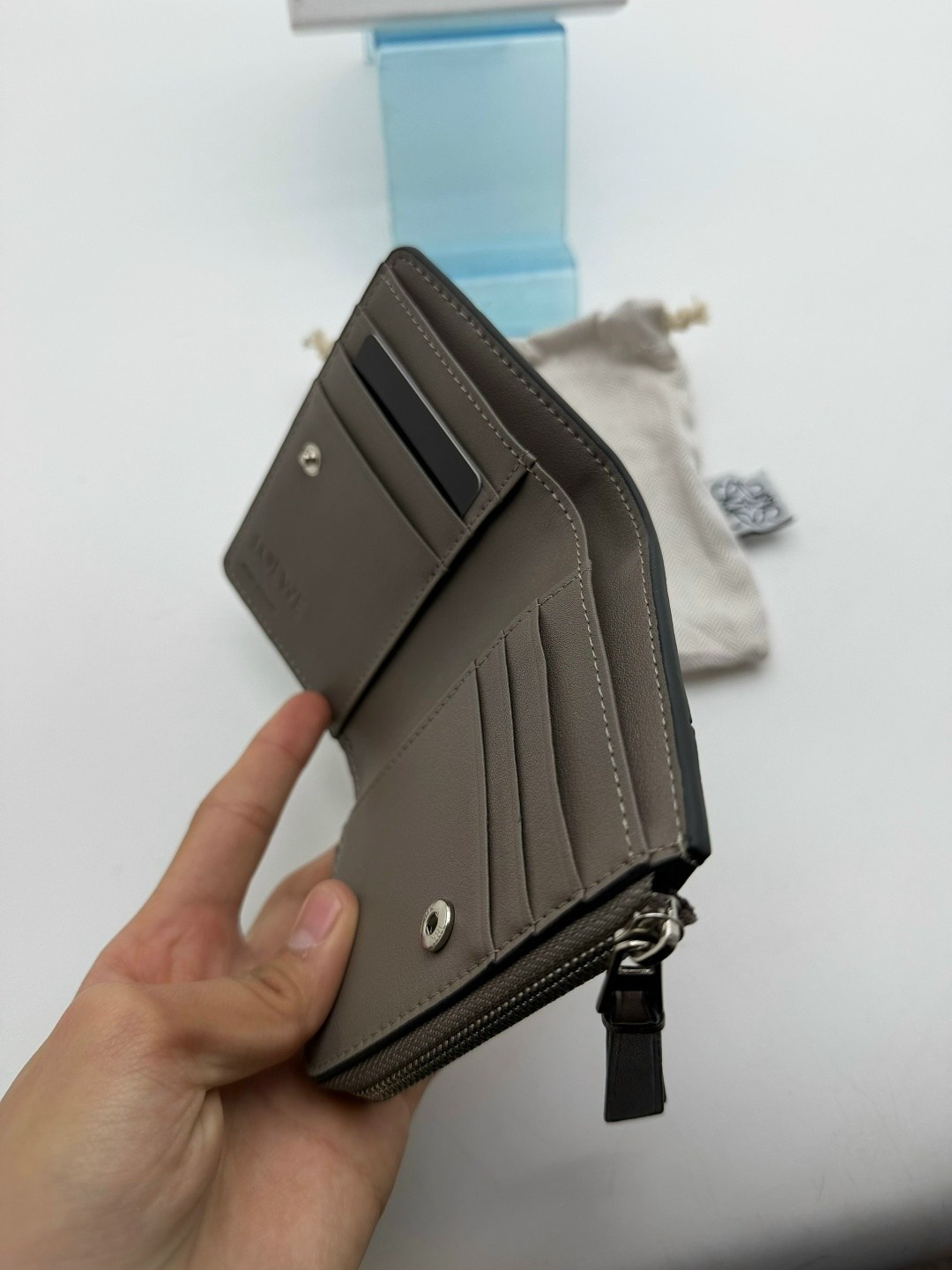 кошелек loewe,loewe puzzle,картхолдер loewe,loewe ag,loewe loewe