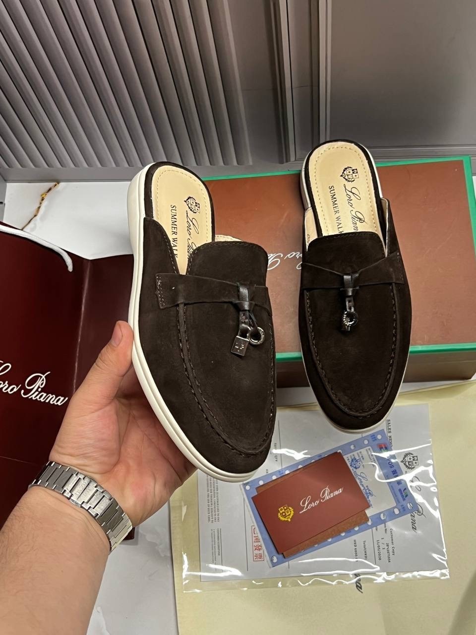 ,лоферы loro piana,замшевые лоферы,женские лоферы loro piana,лоферы из натуральной замши