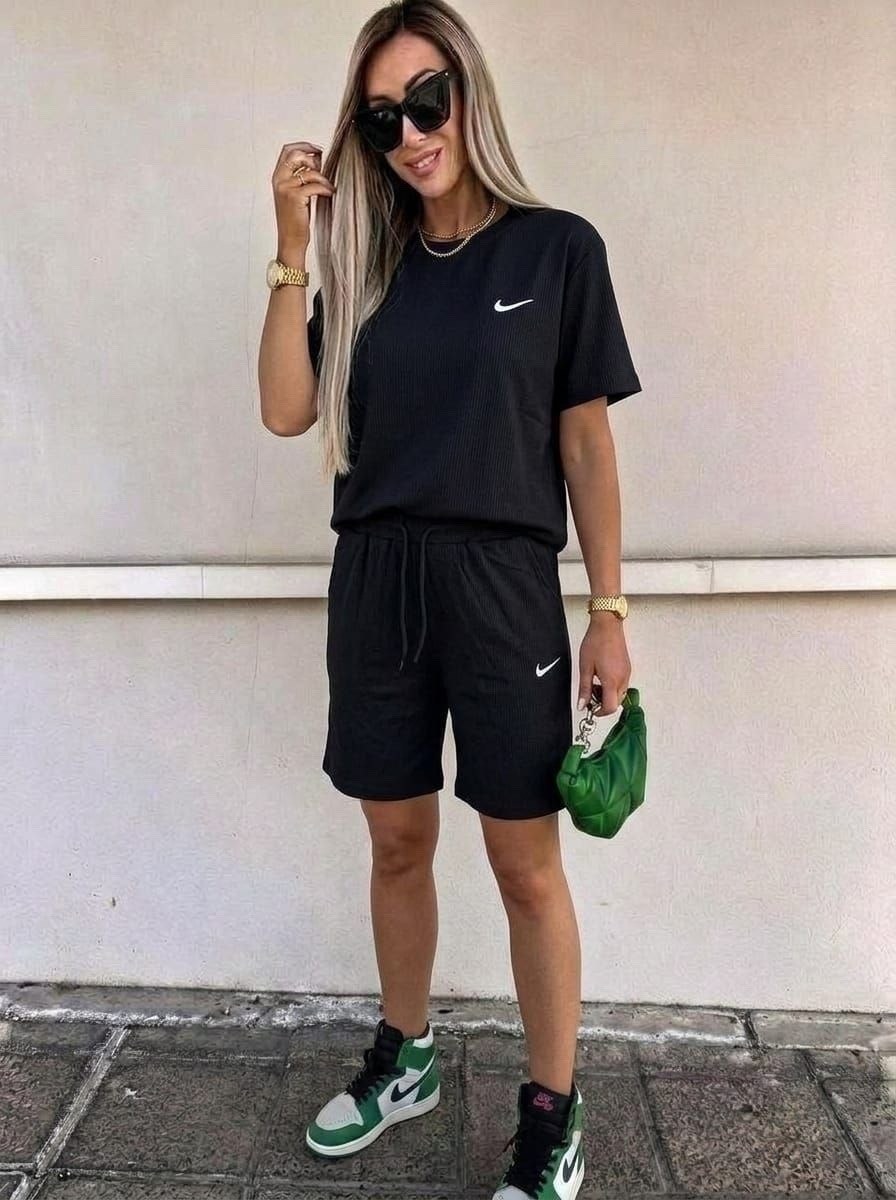 костюм nike big swoosh,комплект футболок nike,комплект спортивного костюма,спортивные костюм,комплект одежды nike