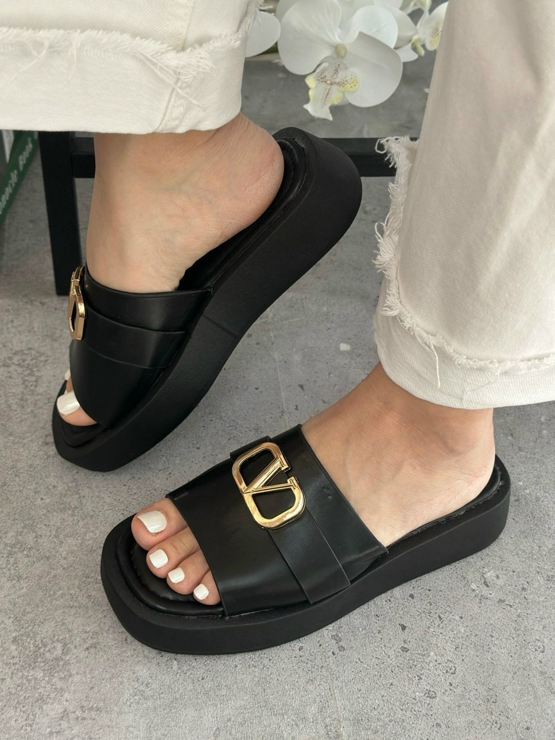 ,тапочки валентино,женские шлепанцы,шлепки valentino,шлепанцы летние