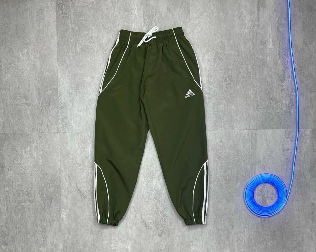 брюки спортивные adidas,штаны адидас,брюки спортивные,спортивные штаны adidas,спортивный костюм adidas