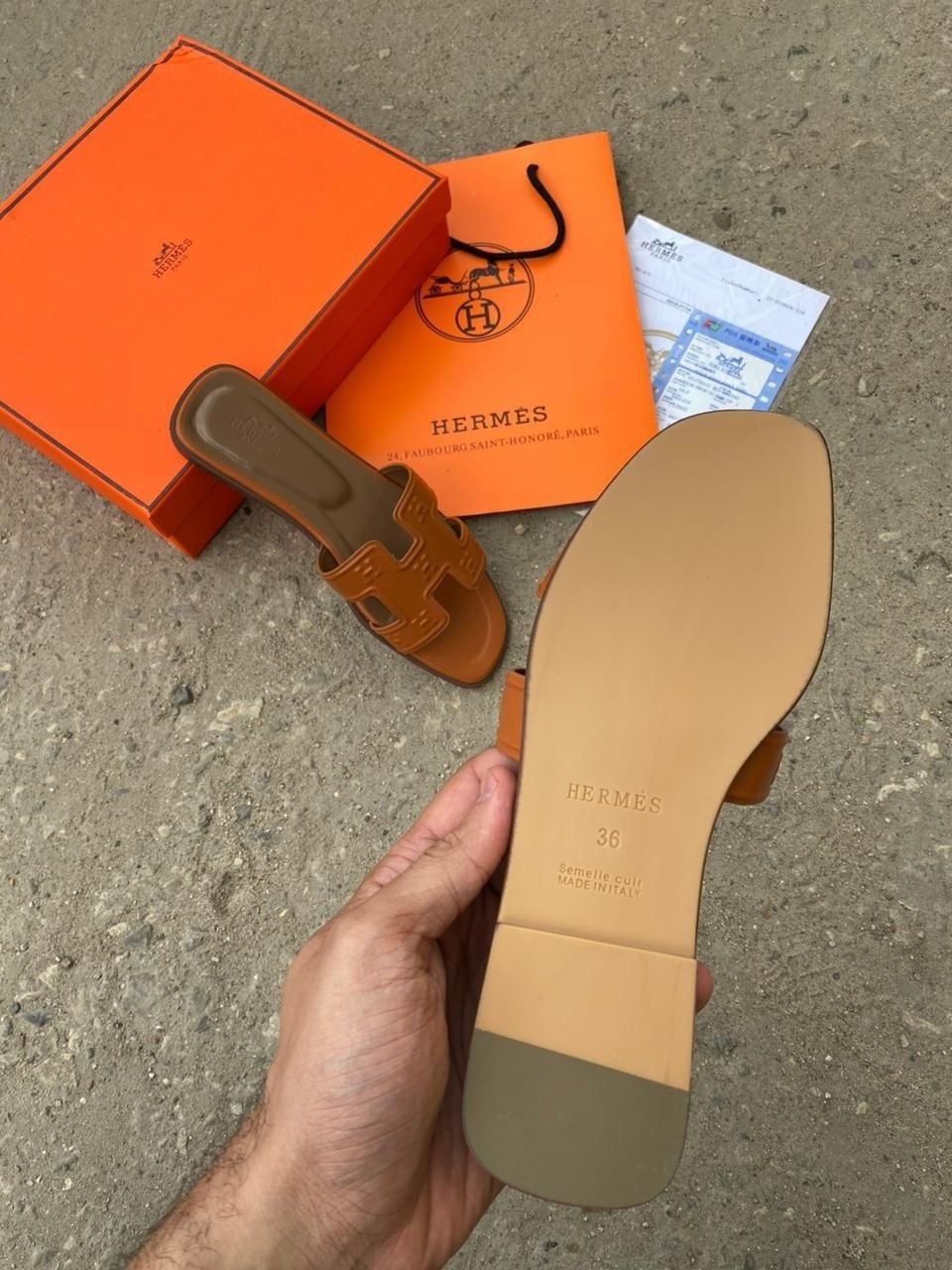 шлепанцы hermes,шлепки hermes женские,тапочки hermes,тапки женские hermes,шлепанцы женские hermes черный