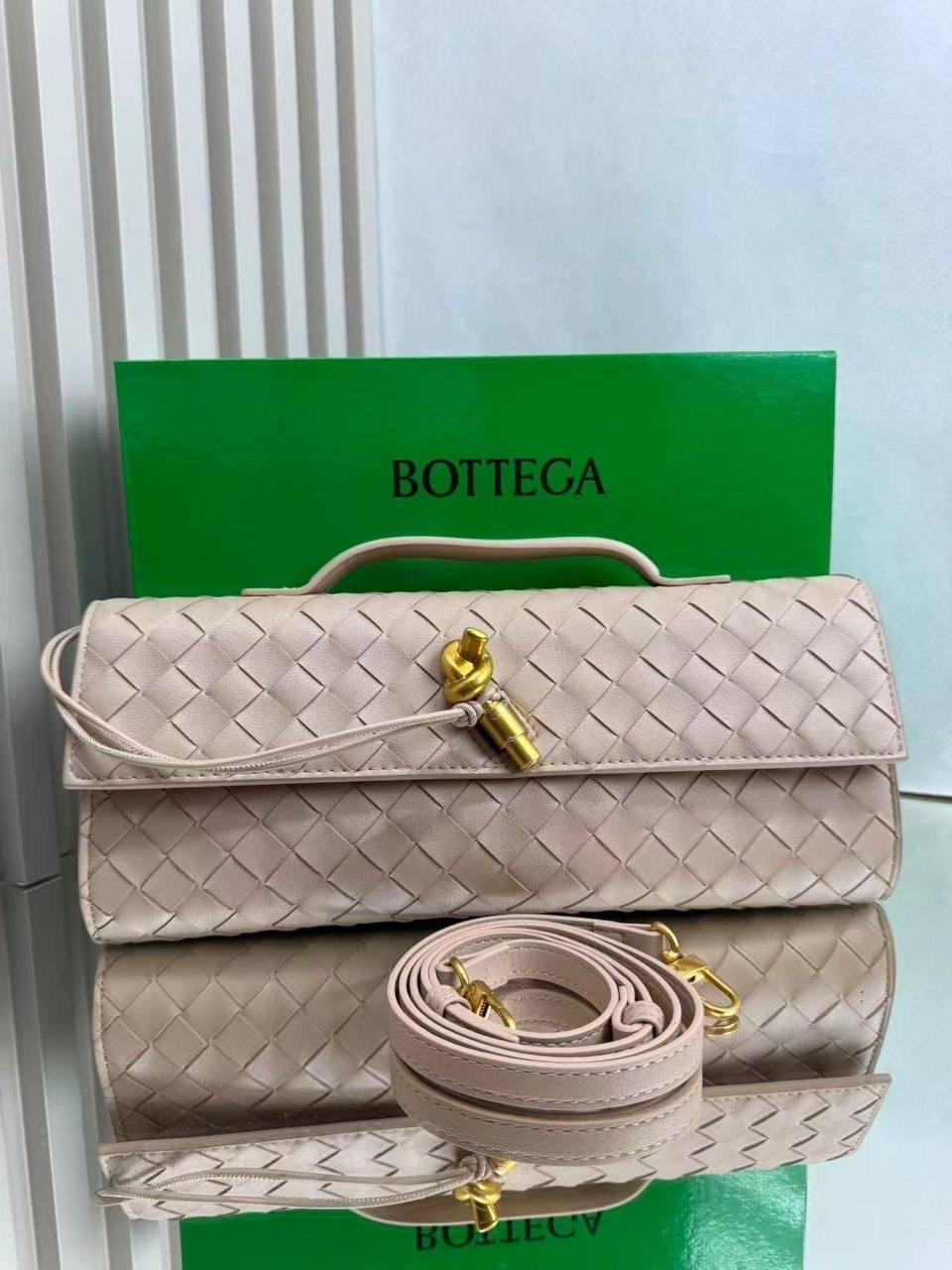 женский кожаный клатч bottega veneta andiamo черный,сумка женская bottega veneta,клатч bottega veneta andiamo,клатч bottega veneta,bottega veneta сумка