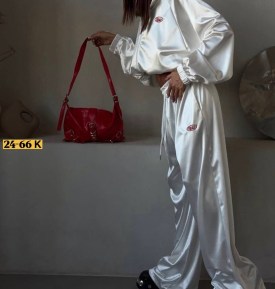 Костюм