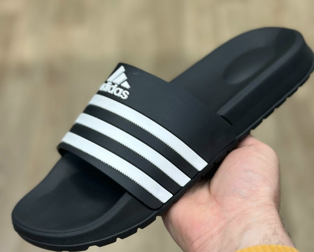 шлепки адидас,тапки адидас,шлепанцы adidas,,adidas adilette comfort slides