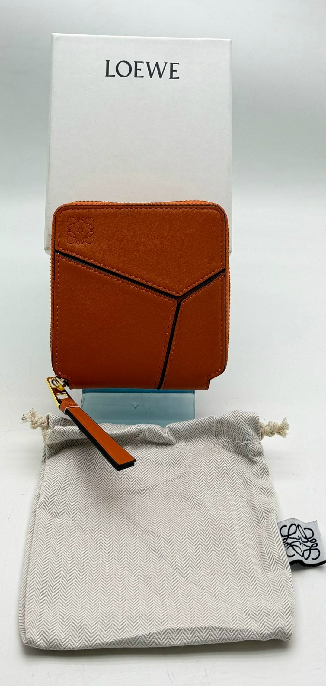 кошелек loewe,кошелек модный,женские кошельки,кошелек стильный,дизайнерский кошелек