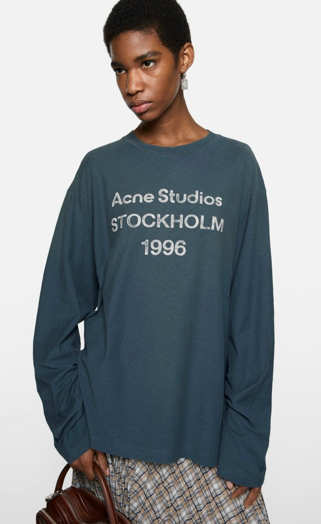 acne studios stockholm 1996,acne studios stockholm,свитшот серый,женский свитшот,acne studios футболка