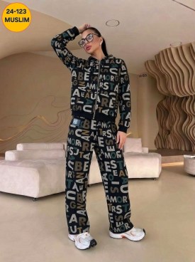 Костюм