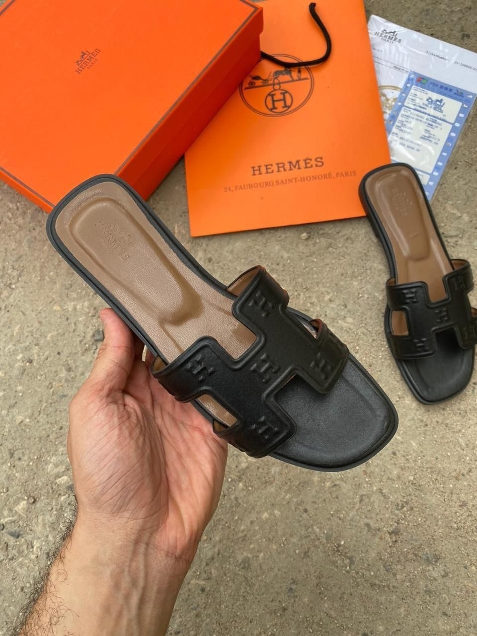 шлепанцы hermes,шлепки hermes женские,тапочки hermes,тапки женские hermes,шлепанцы женские hermes черный