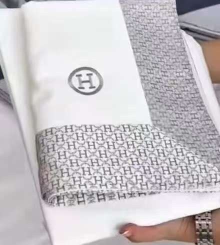 комплект постельного белья hermes,комплект постельного белья,постельное белье люкс,постельное белье,кровать дизайн