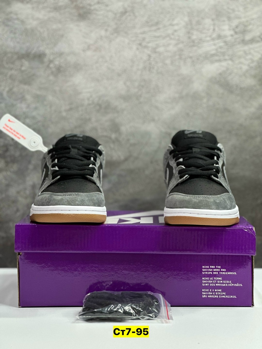 nike sb dunk low dark grey black gum,кроссовки nike sb dunk low,кроссовки nike sb dunk low pro,кроссовки мужские nike sb dunk low,кроссовки nike sb dunk low dark grey black gum