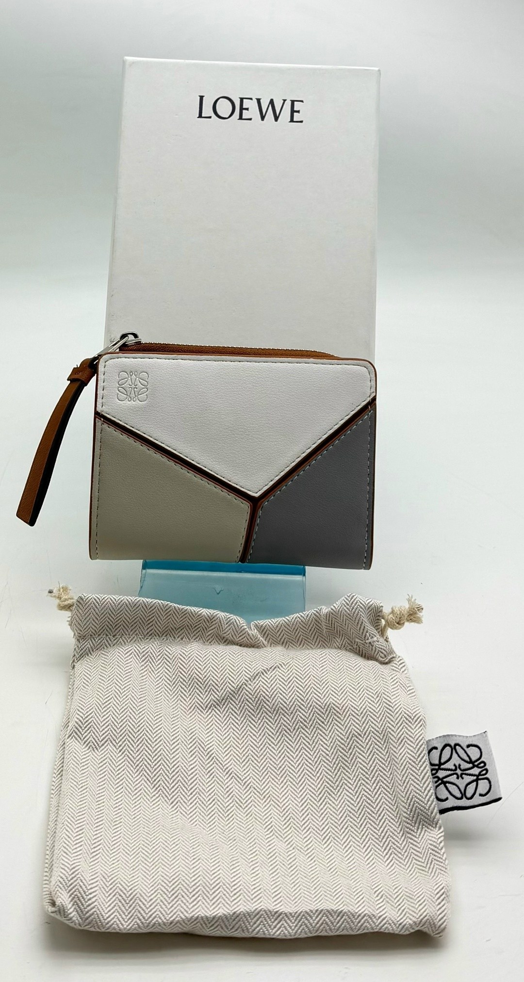 кошелек loewe,loewe puzzle,картхолдер loewe,loewe ag,loewe loewe