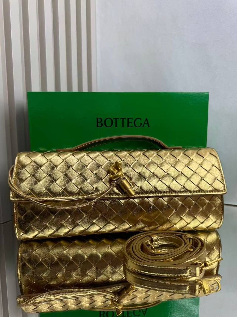 женский кожаный клатч bottega veneta andiamo черный,сумка женская bottega veneta,клатч bottega veneta andiamo,клатч bottega veneta,bottega veneta сумка