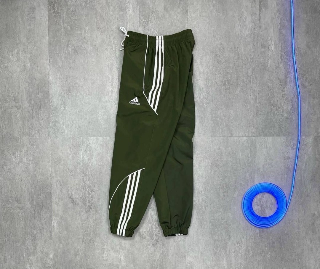 брюки спортивные adidas,штаны адидас,брюки спортивные,спортивные штаны adidas,спортивный костюм adidas