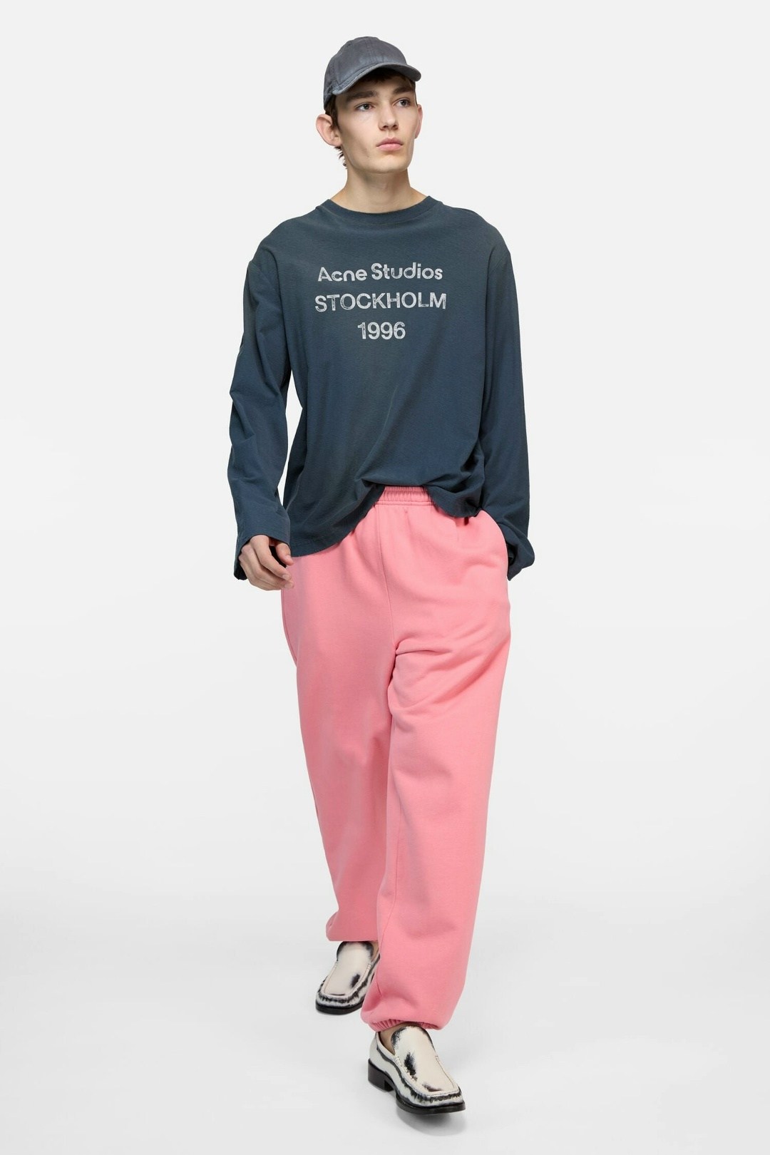 acne studios stockholm 1996,acne studios stockholm,свитшот серый,женский свитшот,acne studios футболка