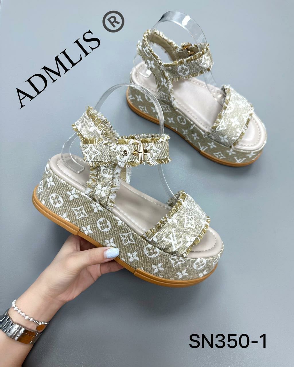 , женская,тапочки louis vuitton,женские босоножки,тапочки модные
