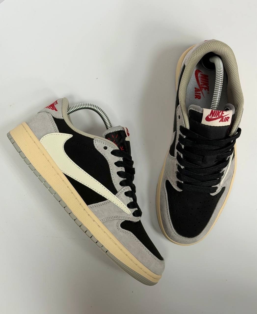 кроссовки nike air jordan 1 low x travis scott,nike air jordan 1 low travis scott,кроссовки travis scott x air jordan 1 low,nike air jordan 1 low x travis scott,air jordan 1 low travis scott