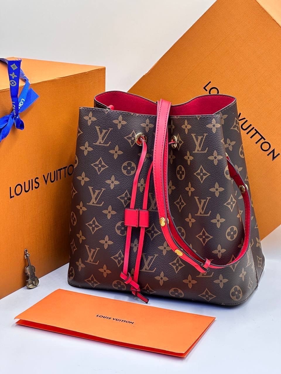 сумка louis vuitton,louis vuitton сумка на плечо,сумка луи виттон,женская сумка louis vuitton,louis vuitton сумка ведро