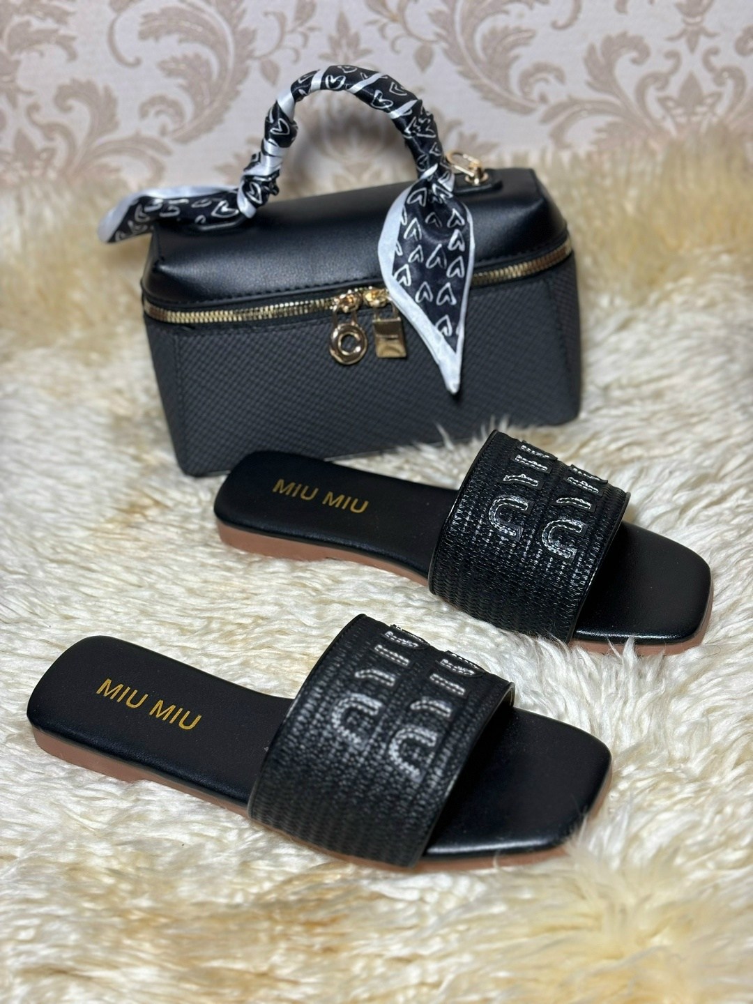 женские шлепанцы,, женская,шлепки женские,модная