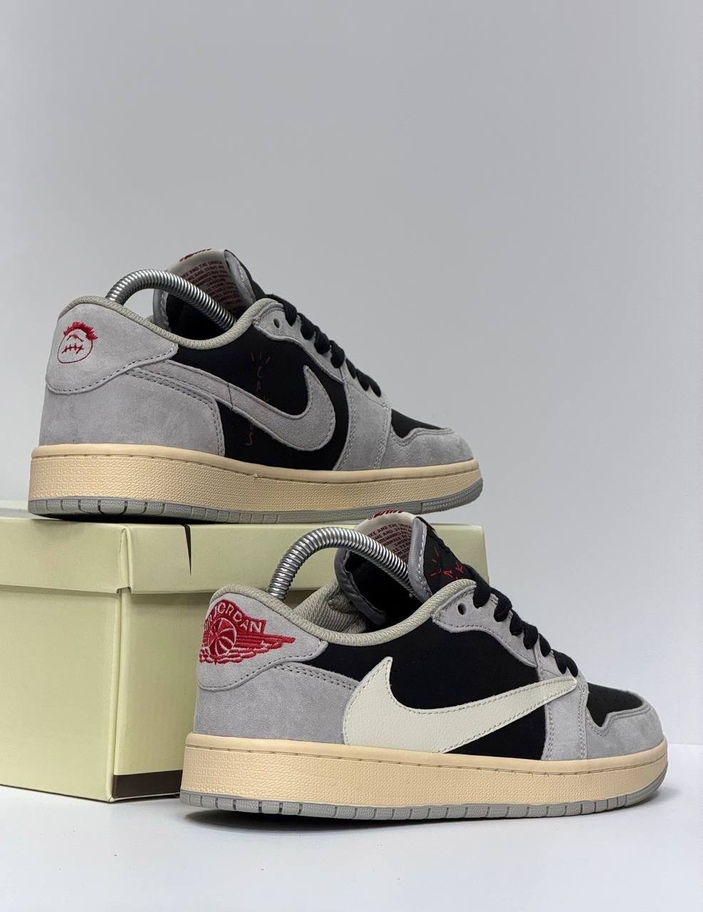 кроссовки nike air jordan 1 low x travis scott,nike air jordan 1 low travis scott,кроссовки travis scott x air jordan 1 low,nike air jordan 1 low x travis scott,air jordan 1 low travis scott