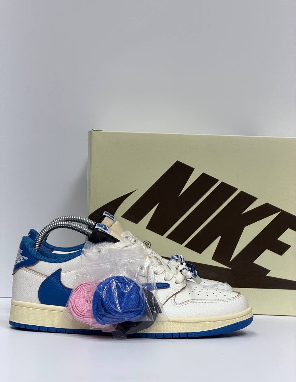 air jordan 1 low travis scott,nike air jordan 1 low travis scott,кроссовки travis scott x fragment x air jordan 1,nike air jordan 1 low x travis scott,кроссовки travis scott x air jordan 1 low og