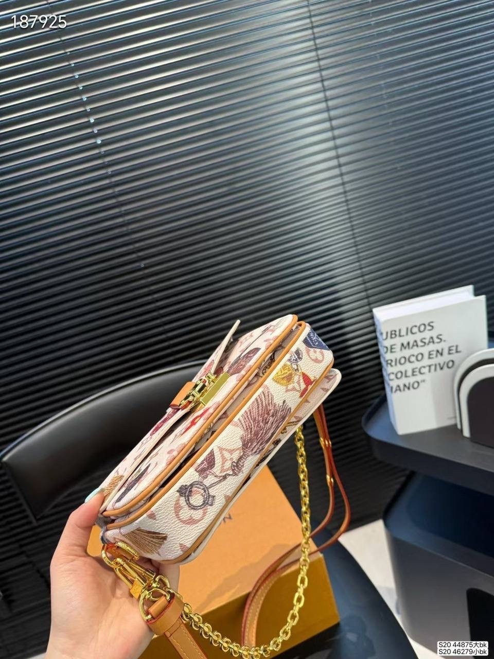 louis vuitton сумка на плечо,сумка louis vuitton,louis vuitton сумка багет,модная женская сумка,сумки модные