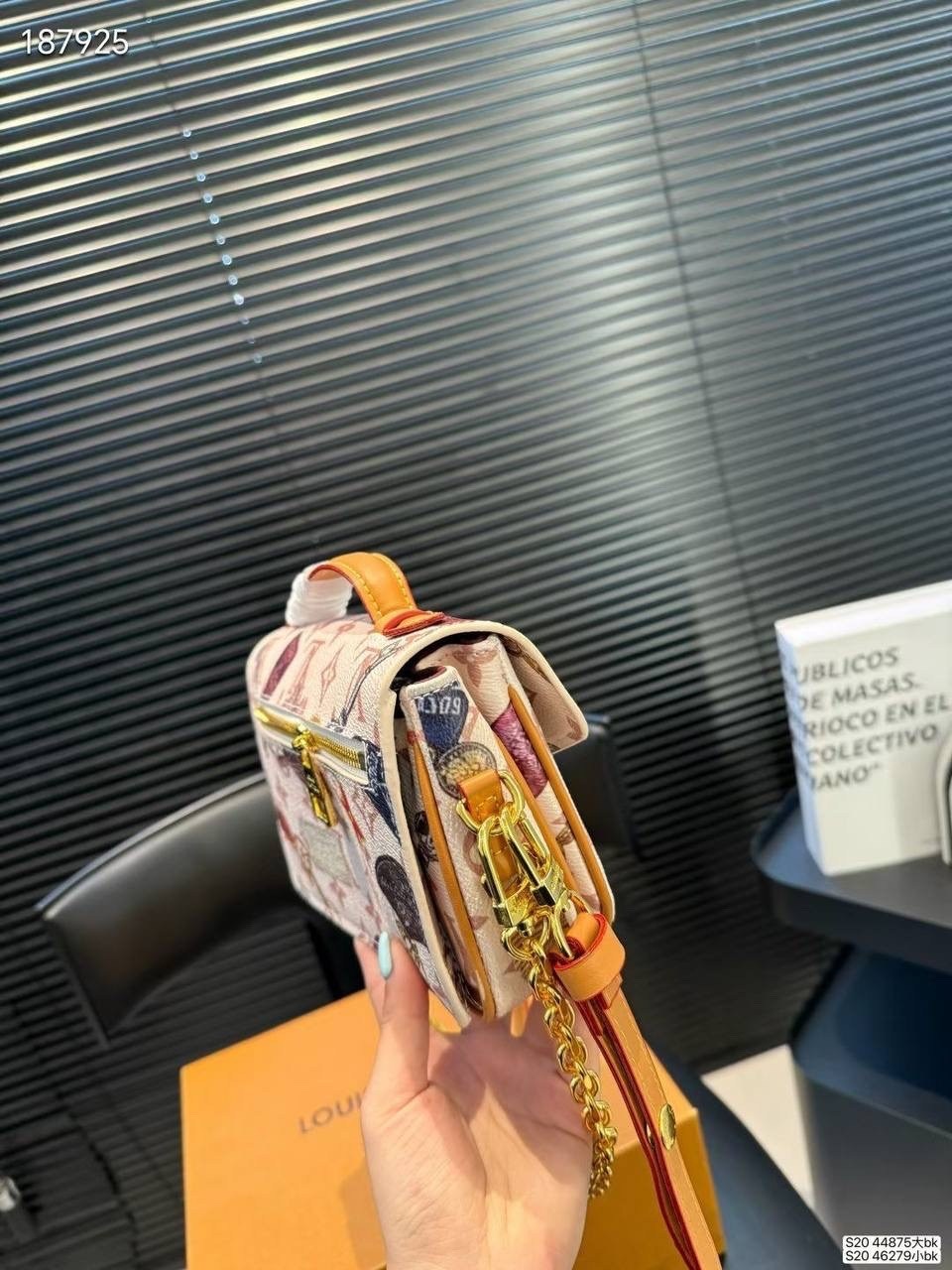 louis vuitton сумка на плечо,сумка louis vuitton,louis vuitton сумка багет,модная женская сумка,сумки модные
