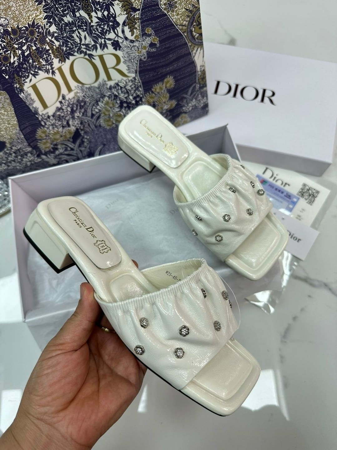 christian dior шлепанцы коллекция 2026,шлепки диор,шлепки диор женские,,босоножки кристиан диор