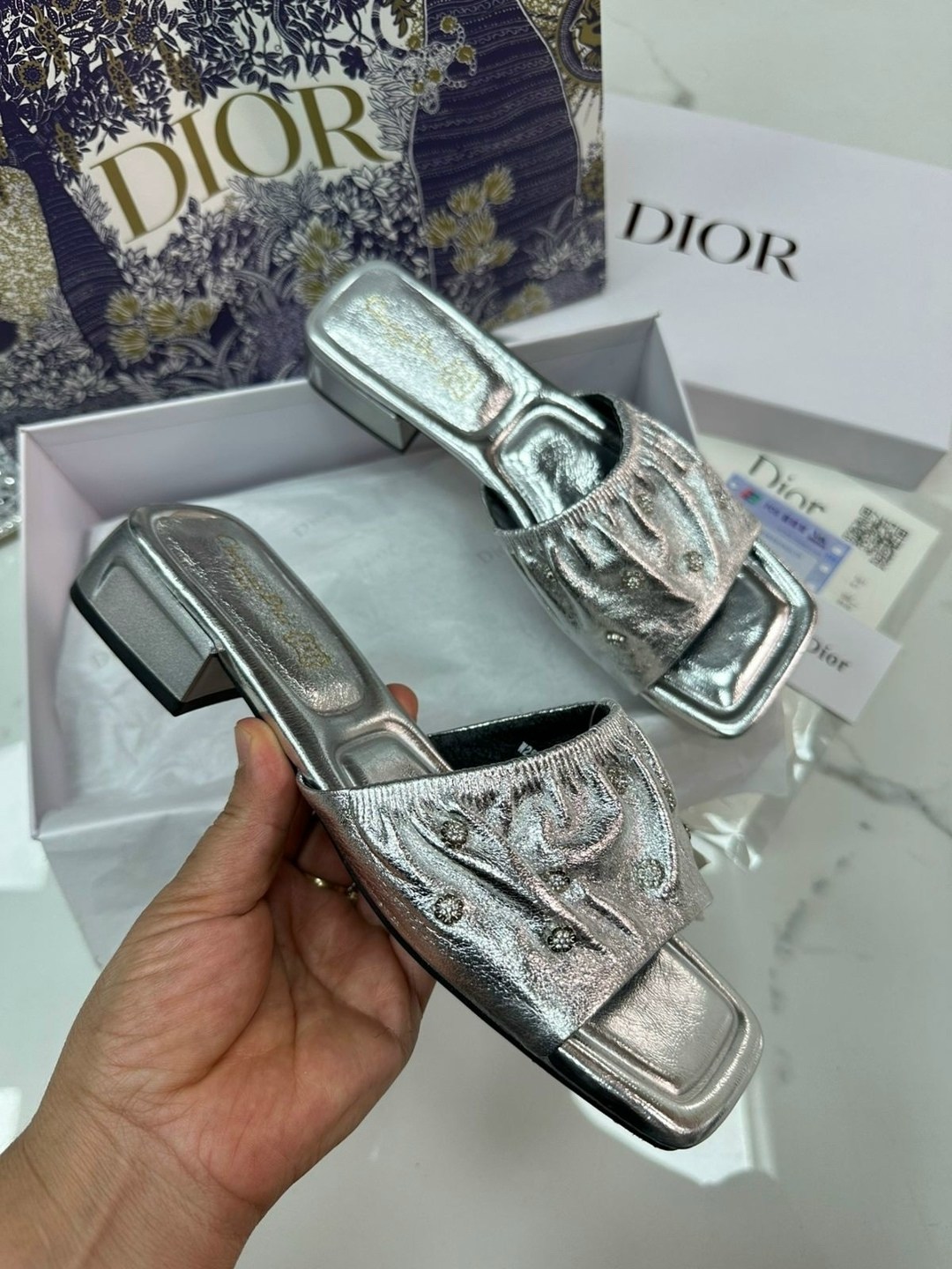 christian dior шлепанцы коллекция 2026,шлепки диор,шлепки диор женские,,босоножки кристиан диор