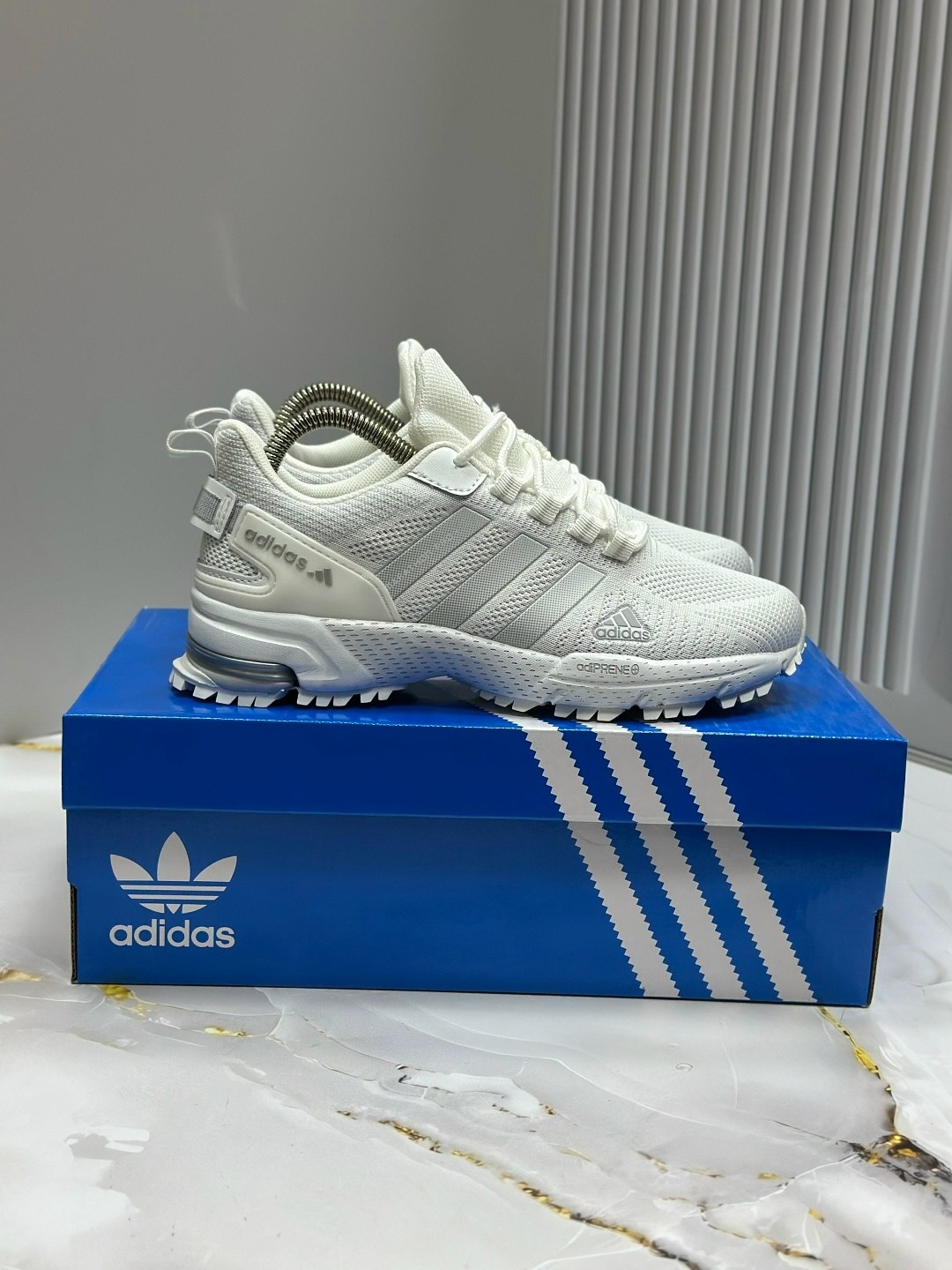 кроссовки adidas,кроссовки женские adidas,кроссовки adidas marathon,мужские кроссовки adidas,кроссовки