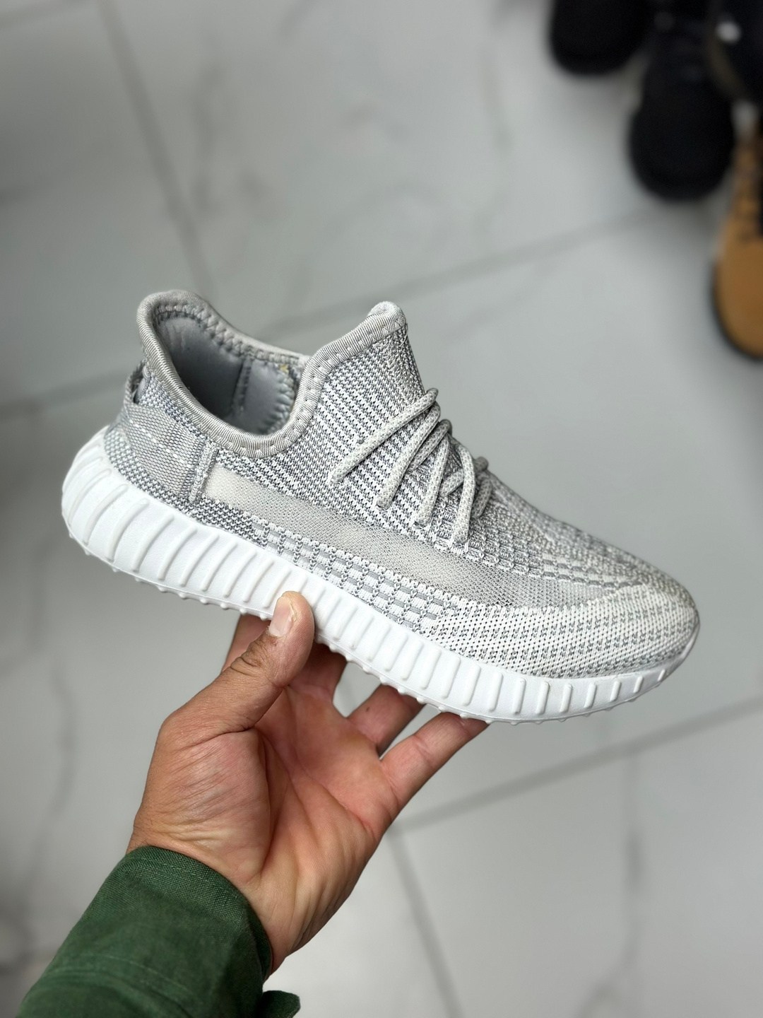 кроссовки,кроссовки изики женские настоящие,кроссовки женскиe,adidas yeezy boost 350 v2 white,кроссовки adidas yeezy boost