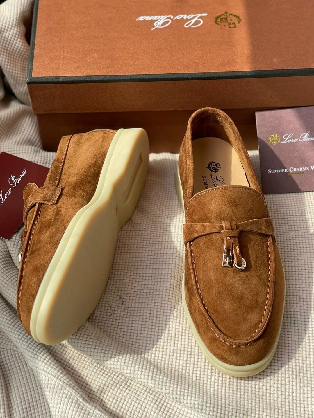 лоферы loro piana,лоферы женские loro piana,замшевые лоферы,,замшевые лоферы с замочком