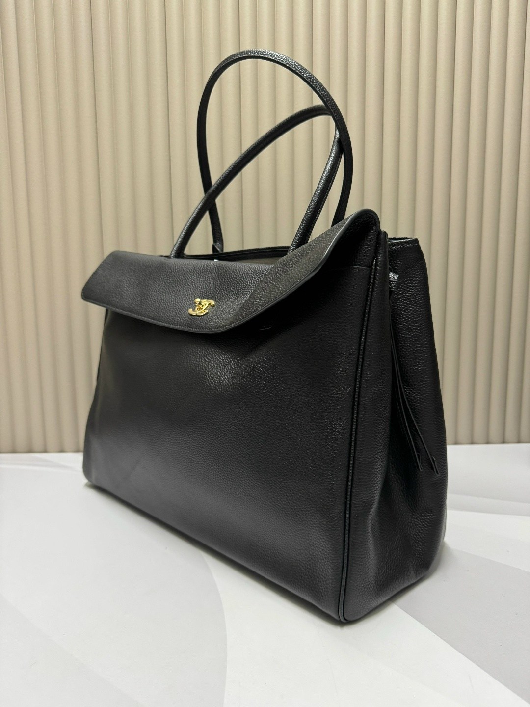 сумка,сумки женская,модная сумка,большие сумки,черная кожаная сумка balenciaga rodeo large