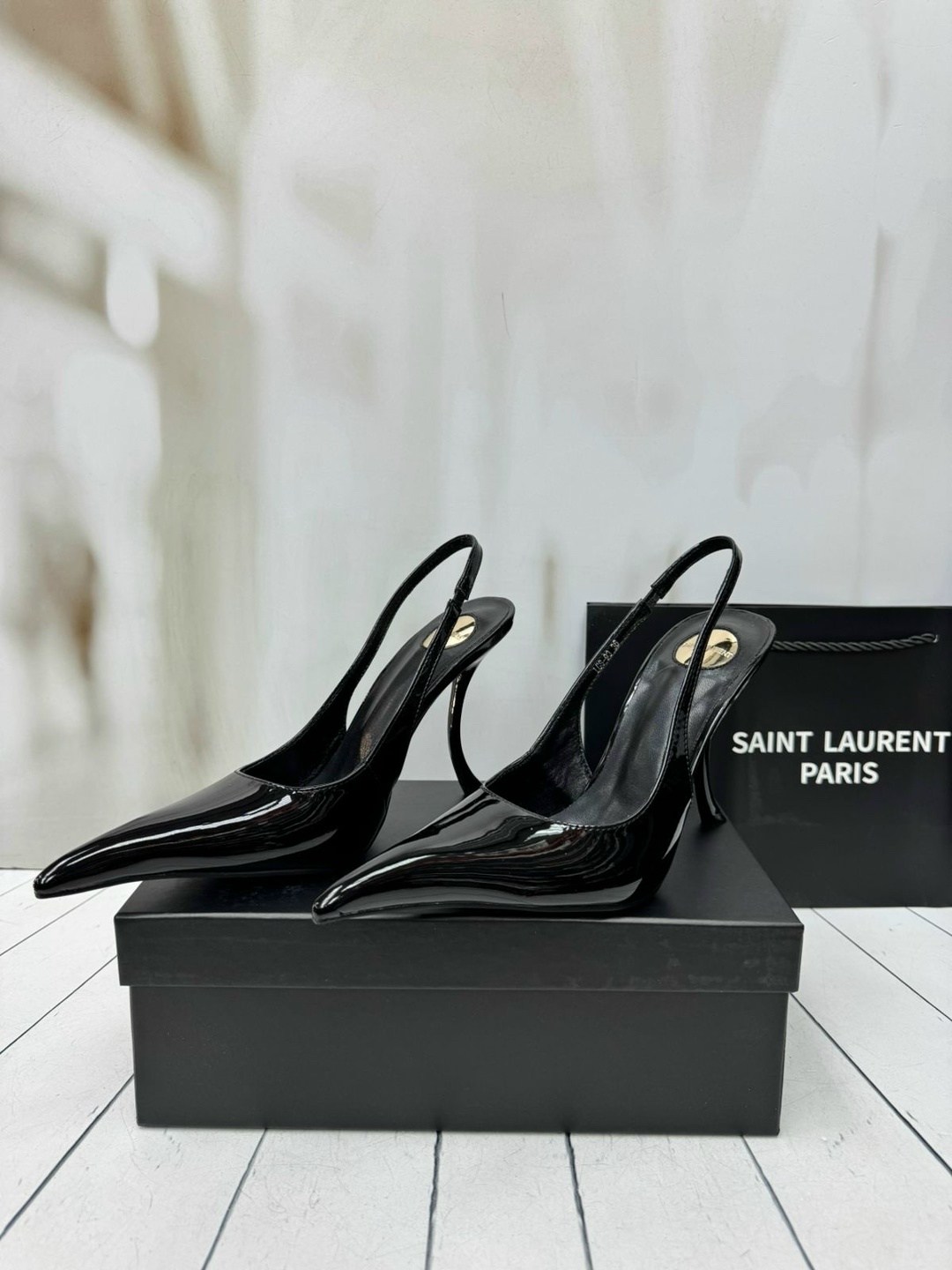 saint laurent туфли,yves saint laurent туфли,босоножки saint laurent,босоножки yves saint laurent,saint laurent черные кожаные туфли sl24 для женщин