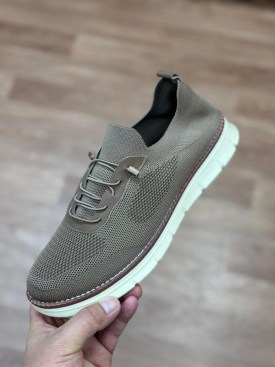 Кроссовки
