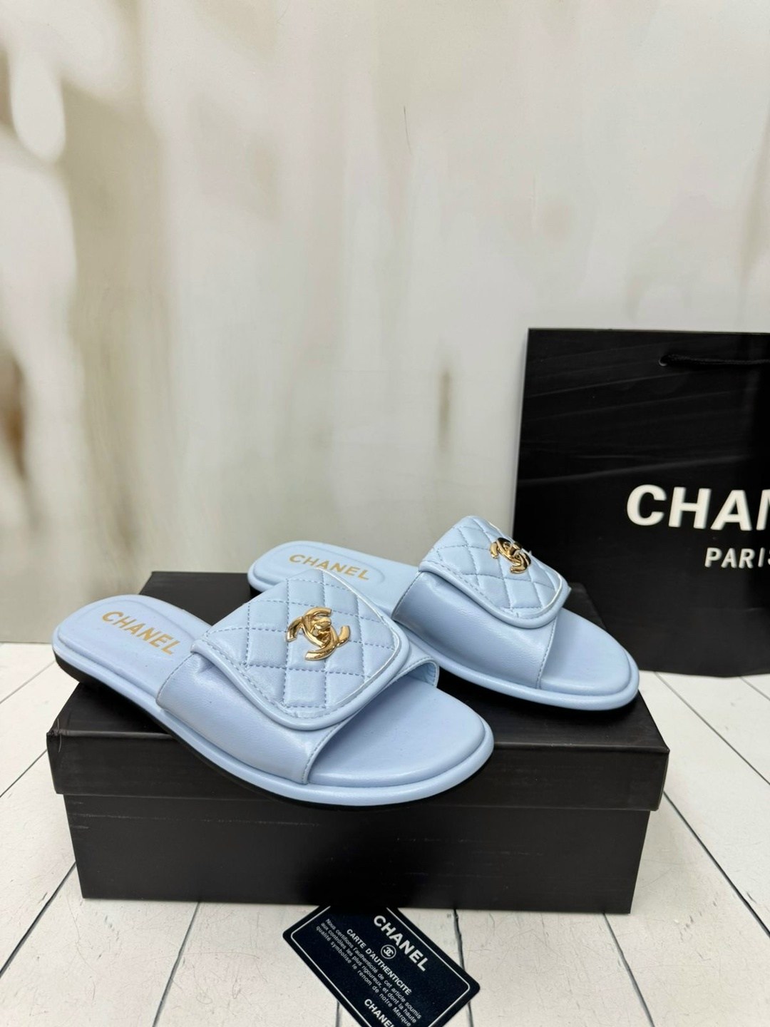 шлепанцы chanel,тапочки chanel,тапочки женские chanel,шлепки шанель,шлепанцы женские
