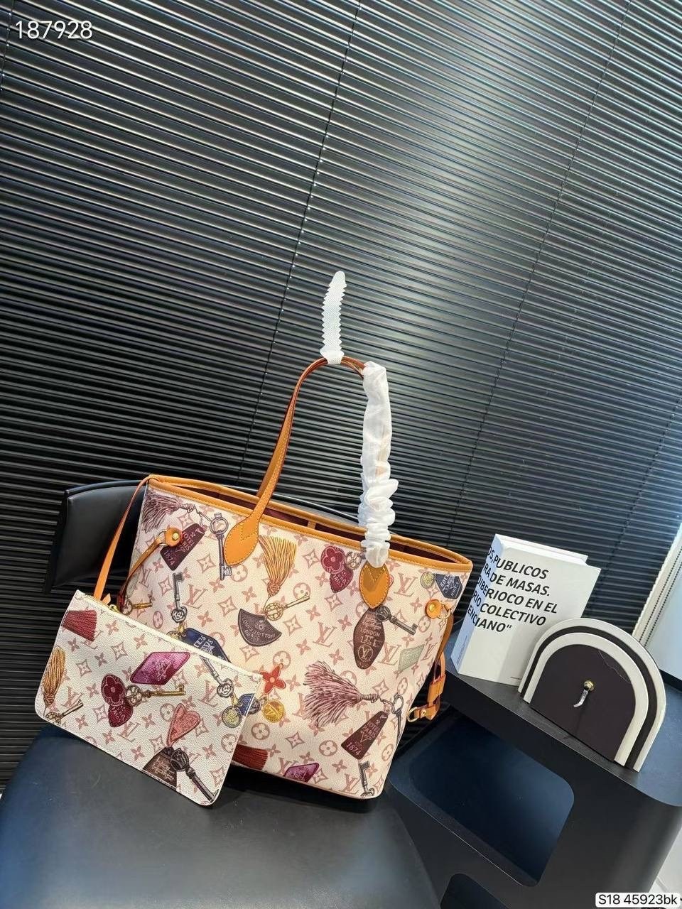 женская сумка louis vuitton,лимитированные сумки луи виттон,louis vuitton сумка,сумка шоппер луи виттон,louis vuitton сумка на плечо