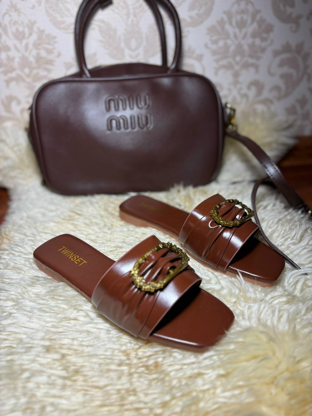 шлепанцы miu miu,шлепанцы коричневые miu miu,шлепанцы женские,шлепки miu miu,сандалии miu miu