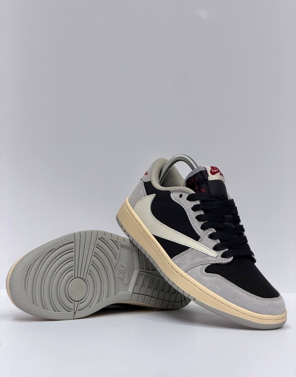 кроссовки nike air jordan 1 low x travis scott,nike air jordan 1 low travis scott,кроссовки travis scott x air jordan 1 low,nike air jordan 1 low x travis scott,air jordan 1 low travis scott