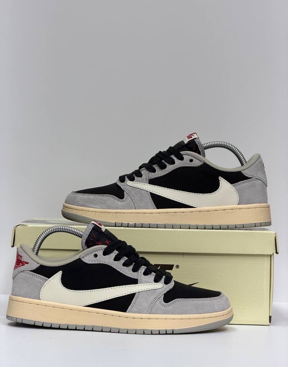 кроссовки nike air jordan 1 low x travis scott,nike air jordan 1 low travis scott,кроссовки travis scott x air jordan 1 low,nike air jordan 1 low x travis scott,air jordan 1 low travis scott