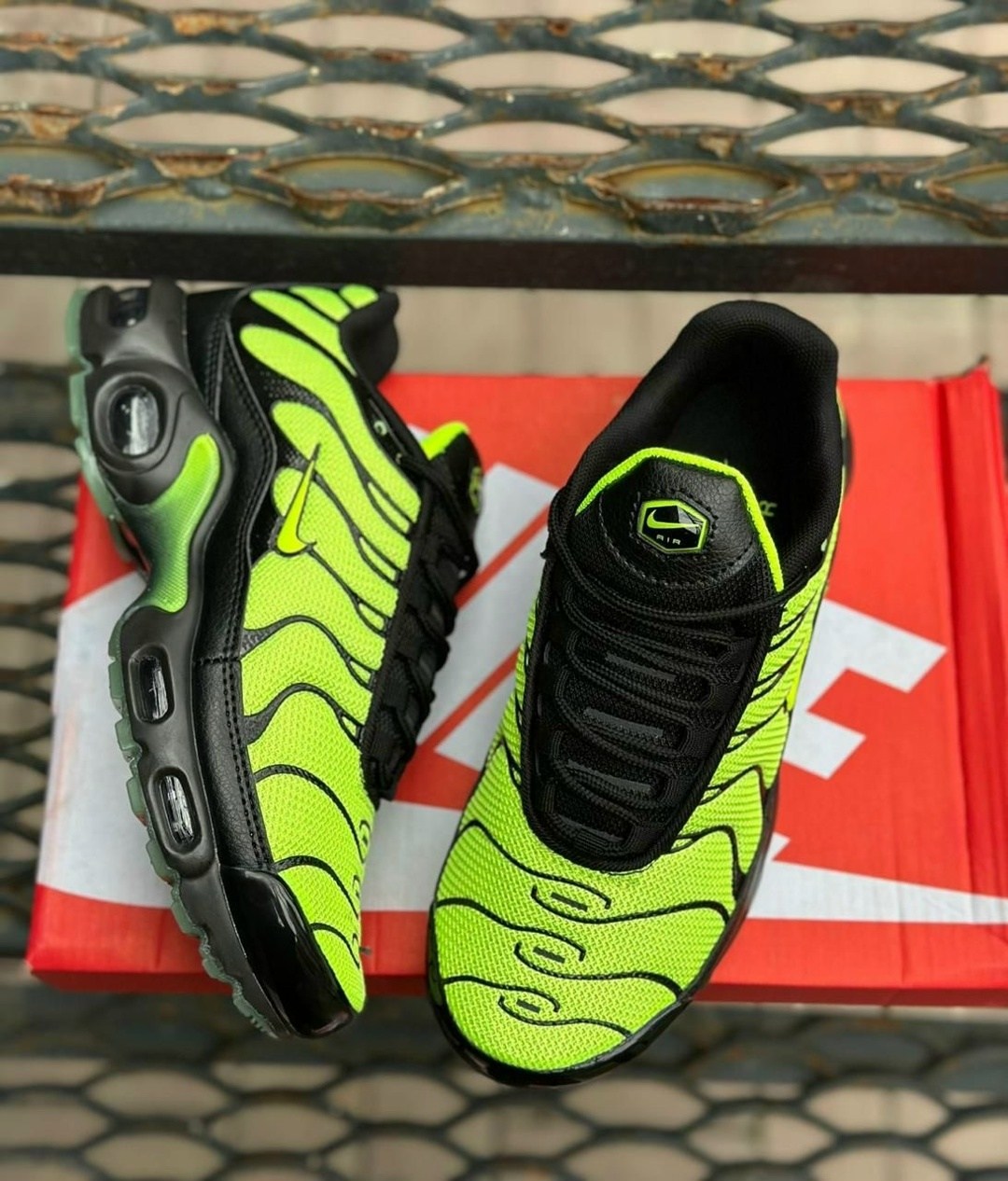кроссовки nike air max plus tn,мужские кроссовки nike air max tn plus,nike air max tn plus,найк тн плюс фиолетовые,кроссовки
