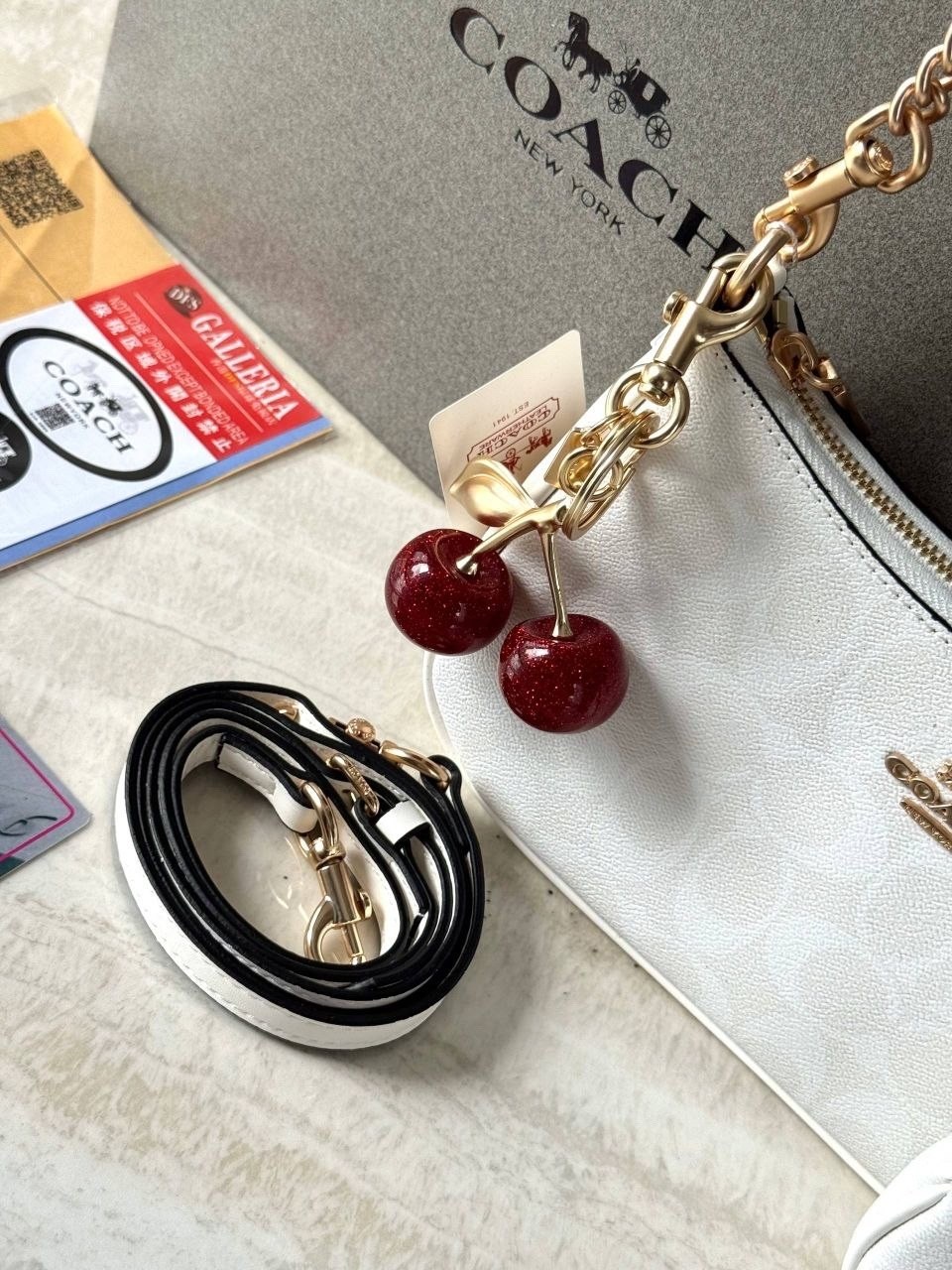 сумка женская coach,сумка coach,coach сумка на плечо,сумка coach белая,coach white shoulder bag