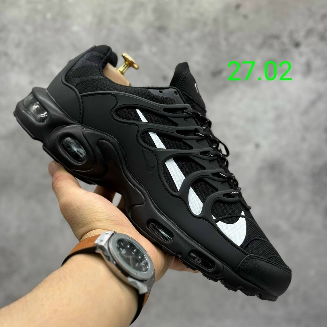 кроссовки nike air max tn plus,кроссовки,кроссовки nike air max tn plus terrascape,кроссовки для мужчин,модные мужские кроссовки