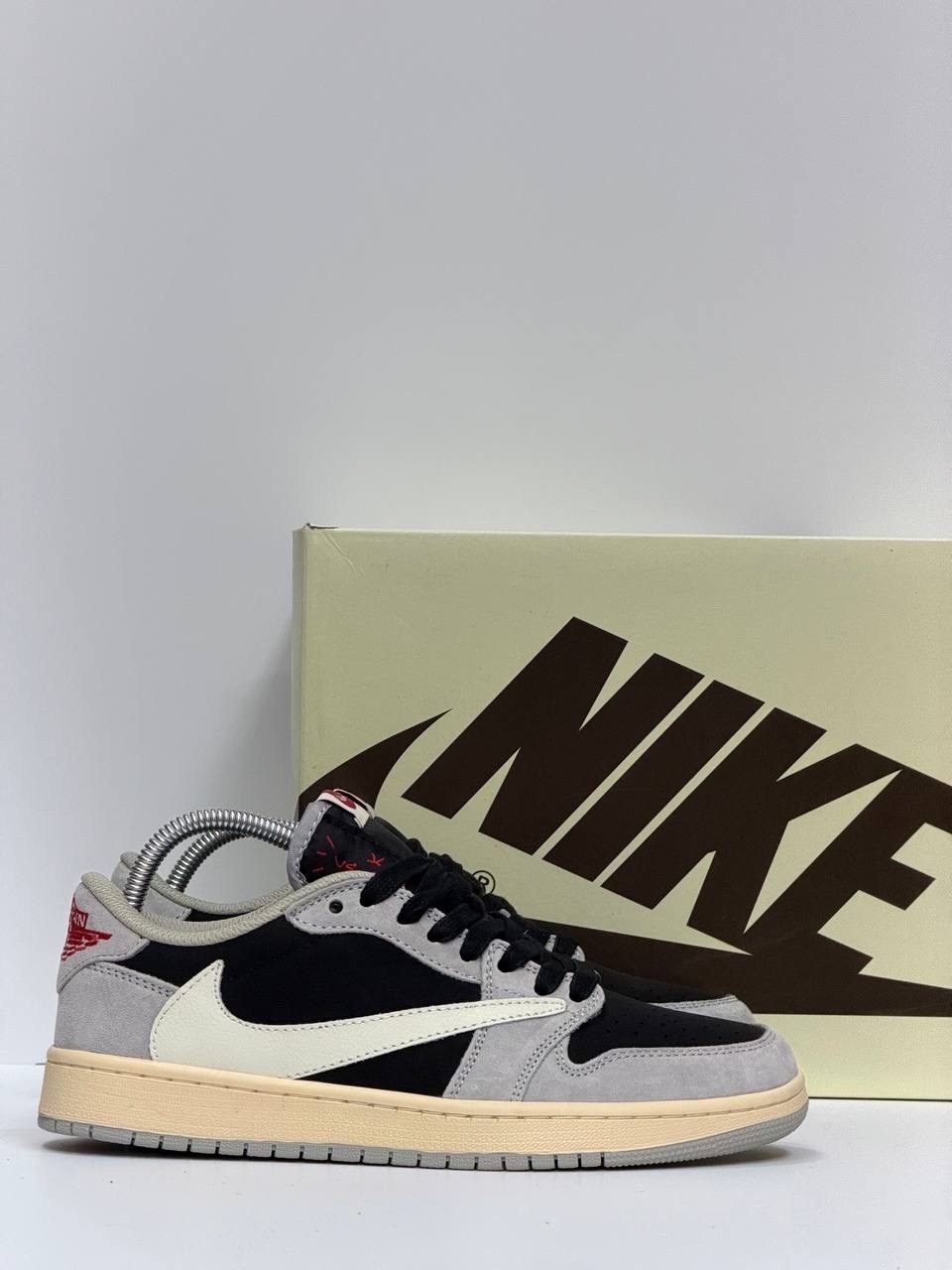 кроссовки nike air jordan 1 low x travis scott,nike air jordan 1 low travis scott,кроссовки travis scott x air jordan 1 low,nike air jordan 1 low x travis scott,air jordan 1 low travis scott