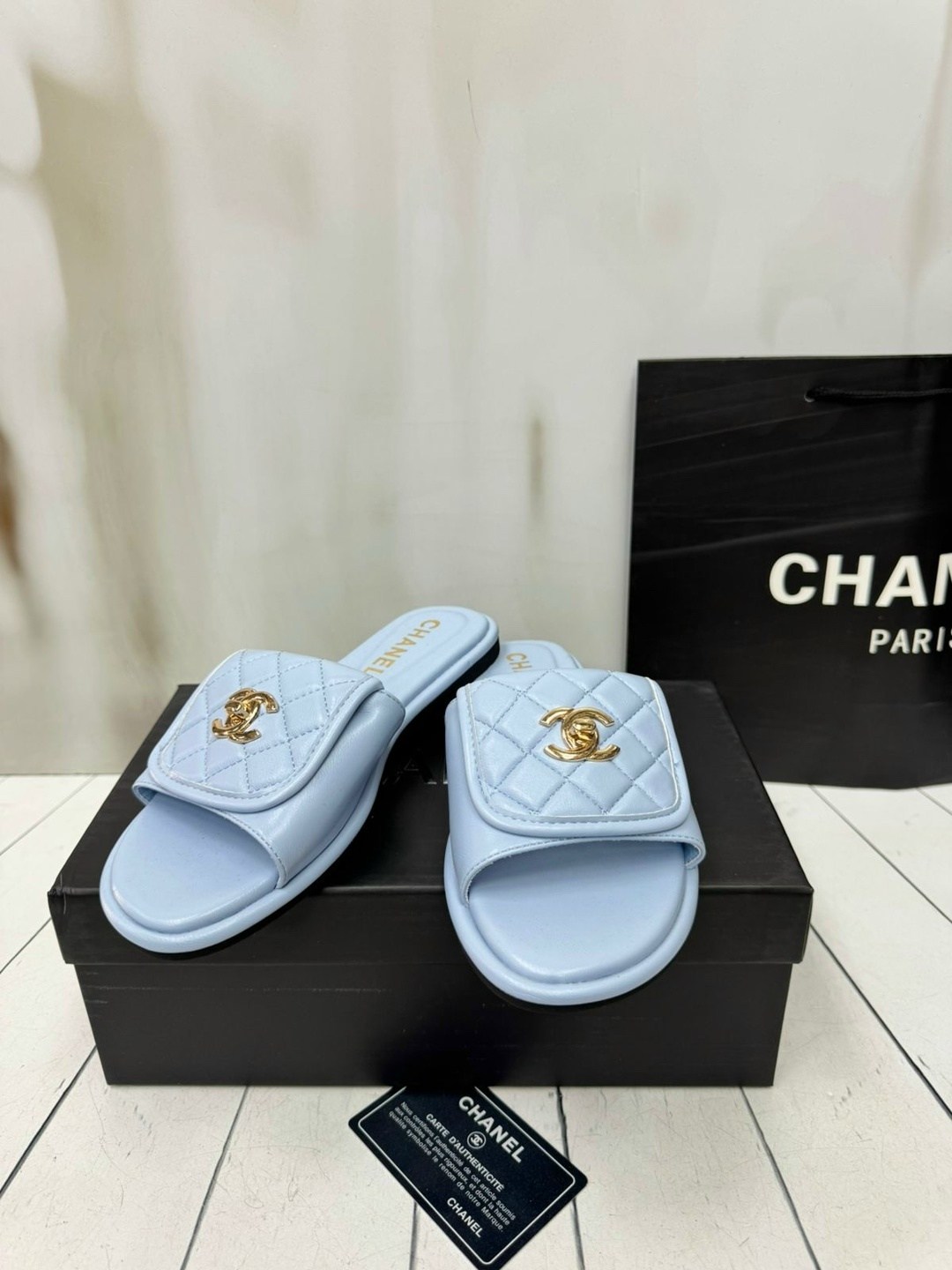 шлепанцы chanel,тапочки chanel,тапочки женские chanel,шлепки шанель,шлепанцы женские