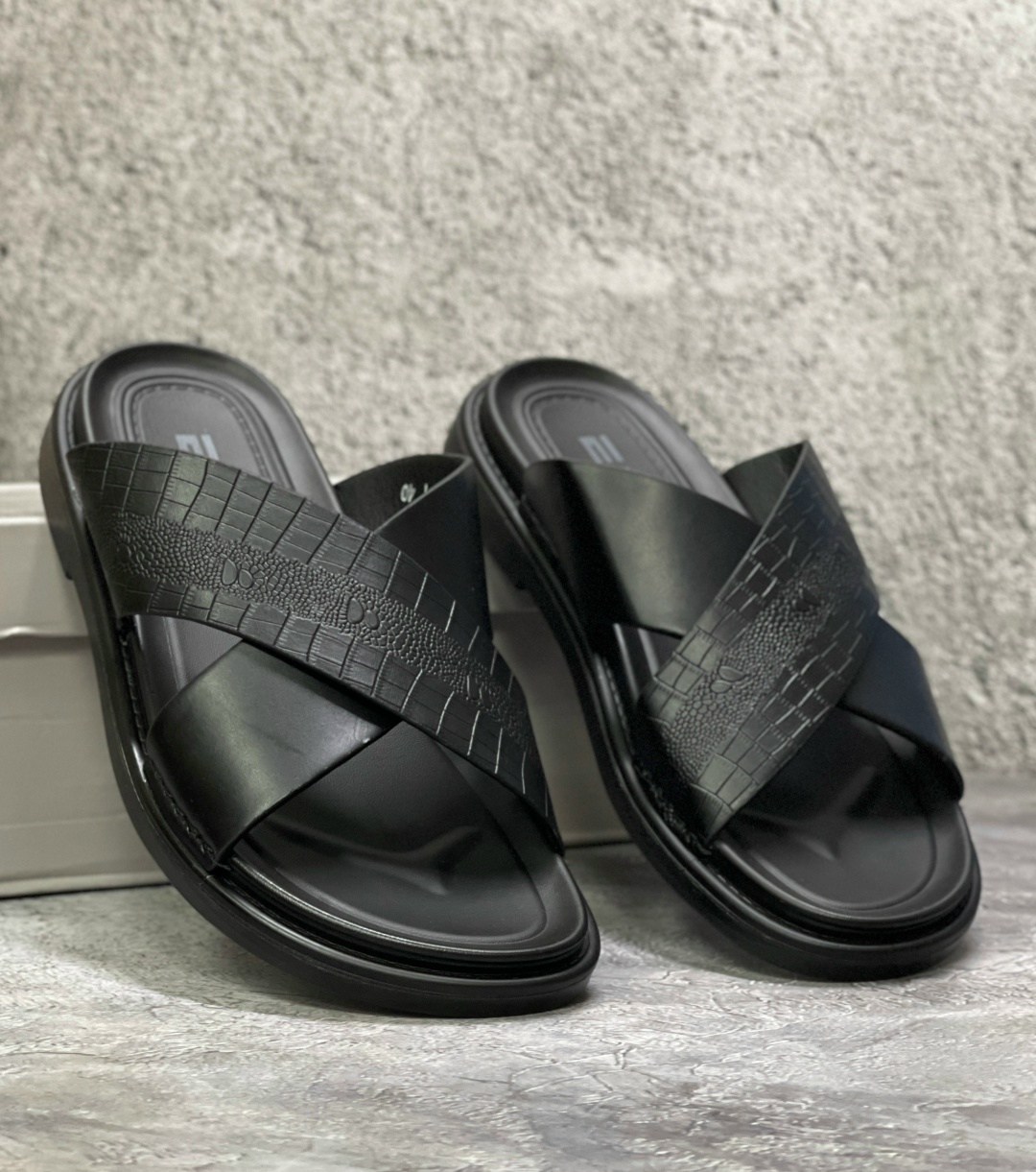 кожаные шлепанцы bottega veneta,шлепки боттега венета,шлепанцы боттега венета,шлепанцы bottega veneta,шлепанцы bottega veneta мужские