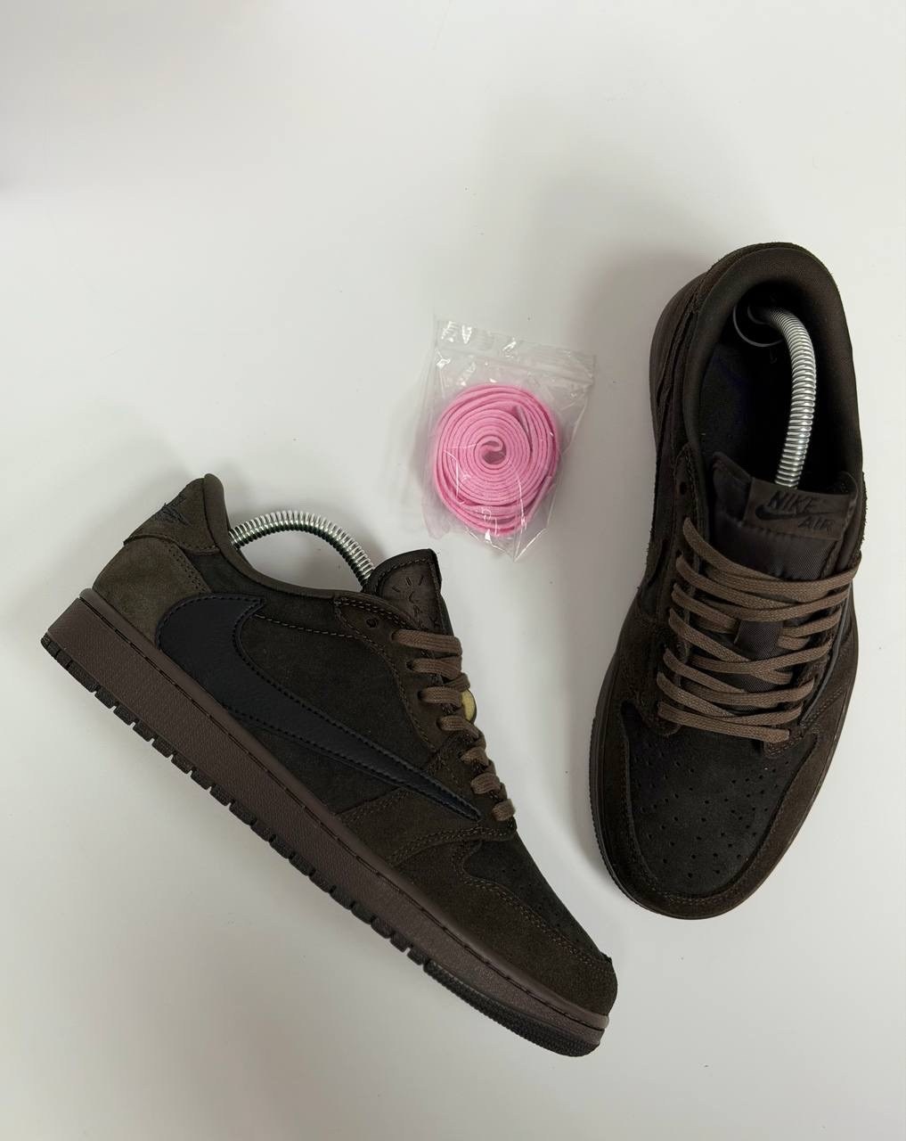 кроссовки nike travis scott air jordan 1 low,nike air jordan 1 low travis scott,кроссовки travis scott x air jordan 1 low,кроссовки,кроссовки travis scott x air jordan 1 low og